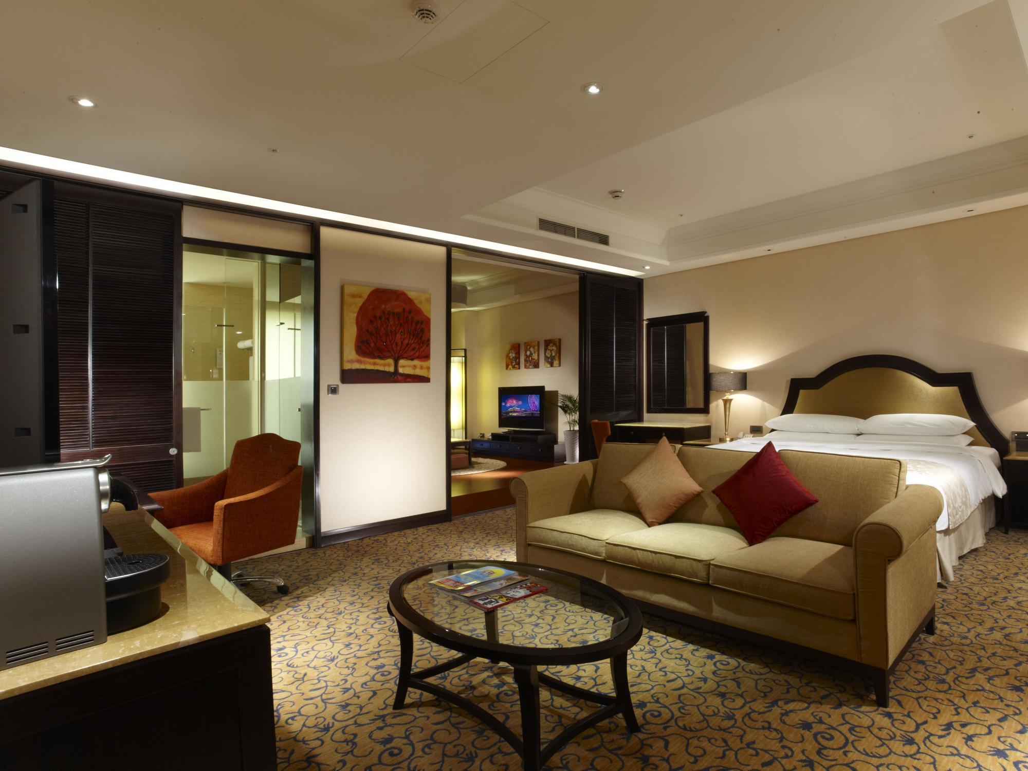 E-Da Royal Hotel Dashu Eksteriør bilde A suite at the Shangri-La Hotel, Kuala Lumpur