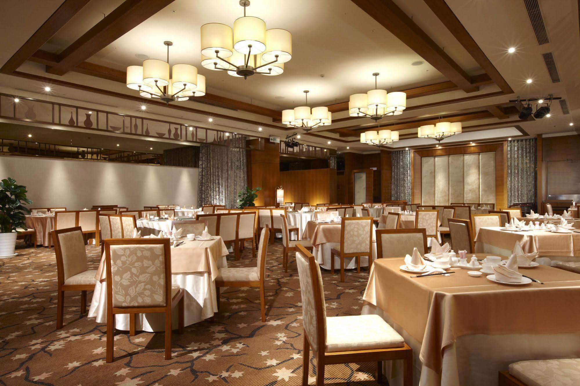 E-Da Royal Hotel Dashu Restaurant bilde Interior of the restaurant